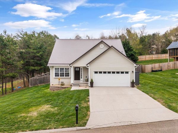 408 Dogwood Glen Lane, Powell, TN 37849