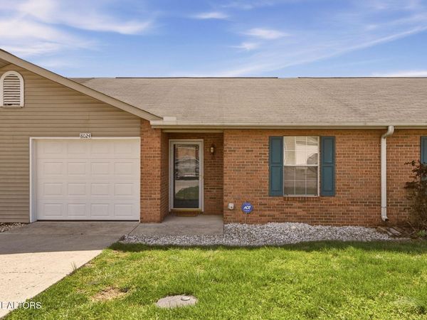 8024 Hansboro Way, Powell, TN 37849