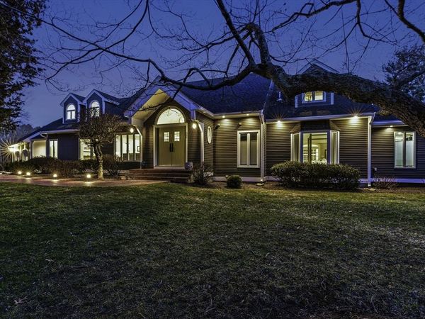 345 North St, Medfield, MA 02052