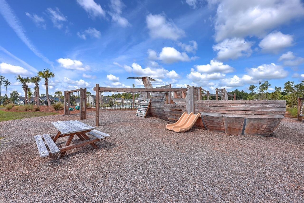 111 Haverhill Street Photo 23