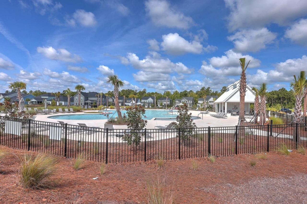 111 Haverhill Street Photo 24