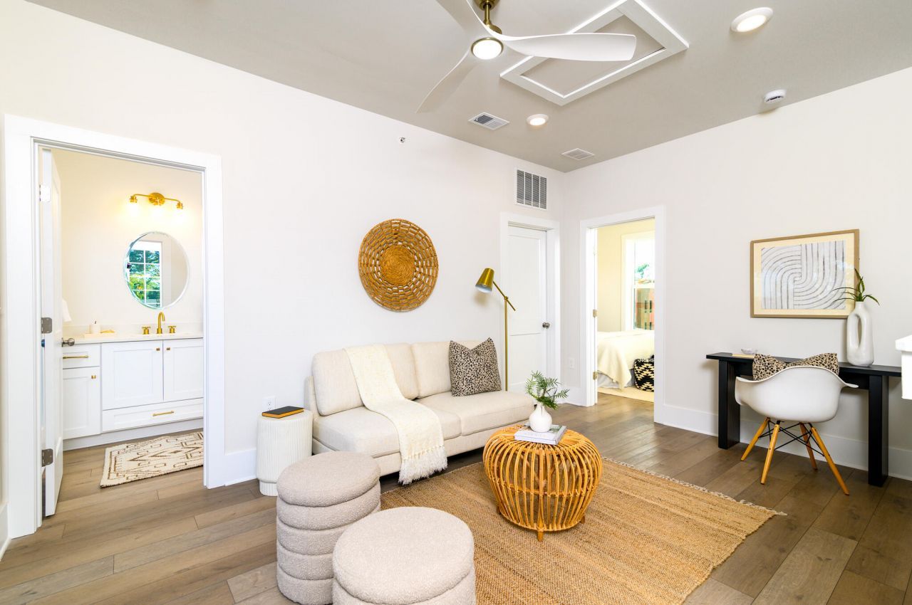 1150 Valdosta Street Photo 9