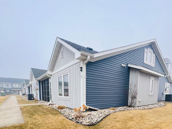 3321 6th Way E, Unit D, West Fargo, ND 58078