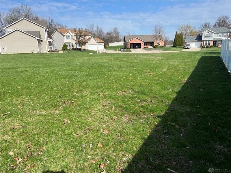 1204 Sizemore Court, New Lebanon, OH 45345 Photo 12