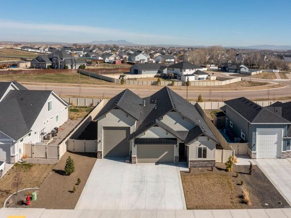 258 W Kinross St, Middleton, ID 83644