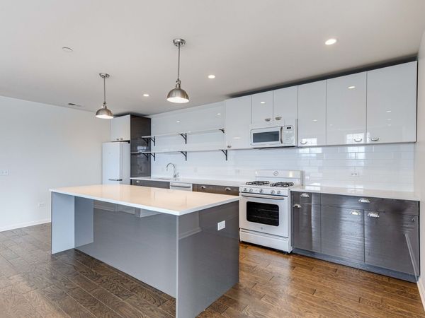 115 Lake Street , Unit 314, Libertyville, IL 60048