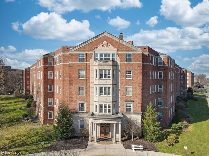 13800 Fairhill Road , Unit 203, Shaker Heights, OH 44120 Photo 1