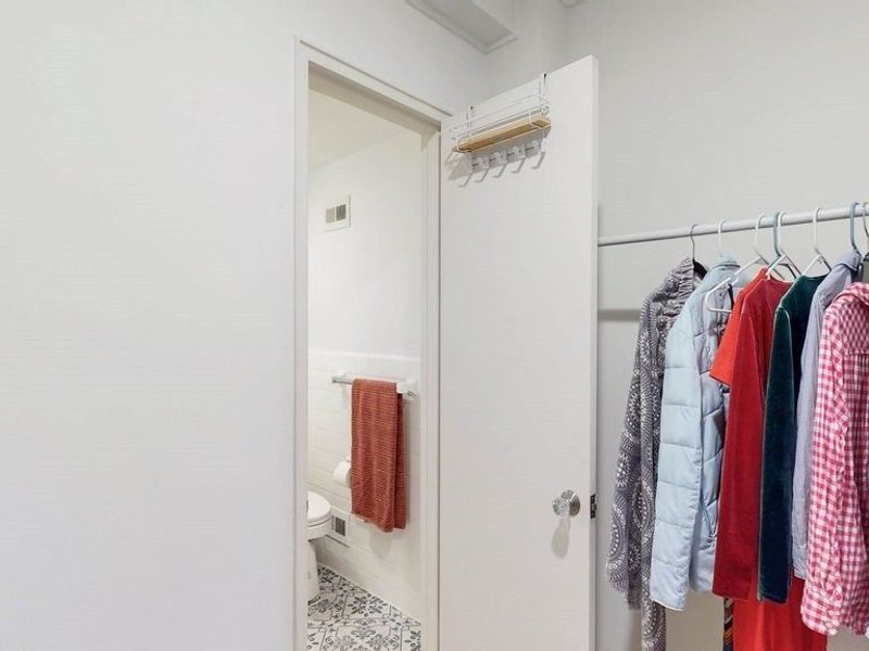 13800 Fairhill Road , Unit 203, Shaker Heights, OH 44120 Photo 16