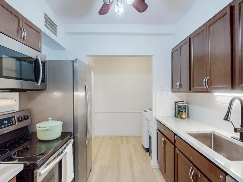 13800 Fairhill Road , Unit 203, Shaker Heights, OH 44120 Photo 8