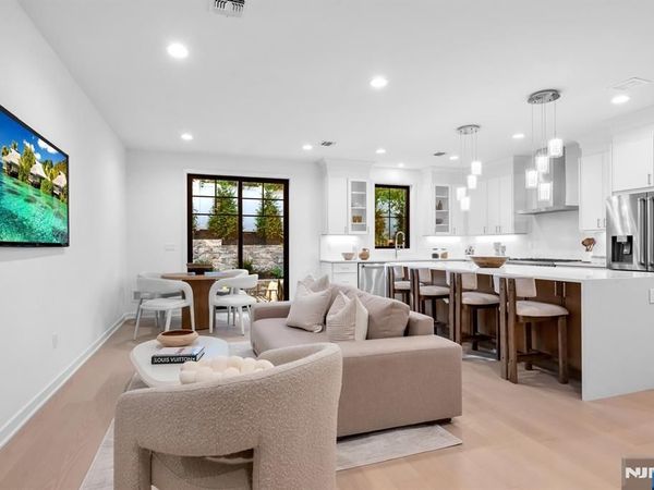 7 Fey Place, ORADELL, NJ 07649