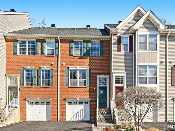 1194 Chedworth Circle, MAHWAH, NJ 07430