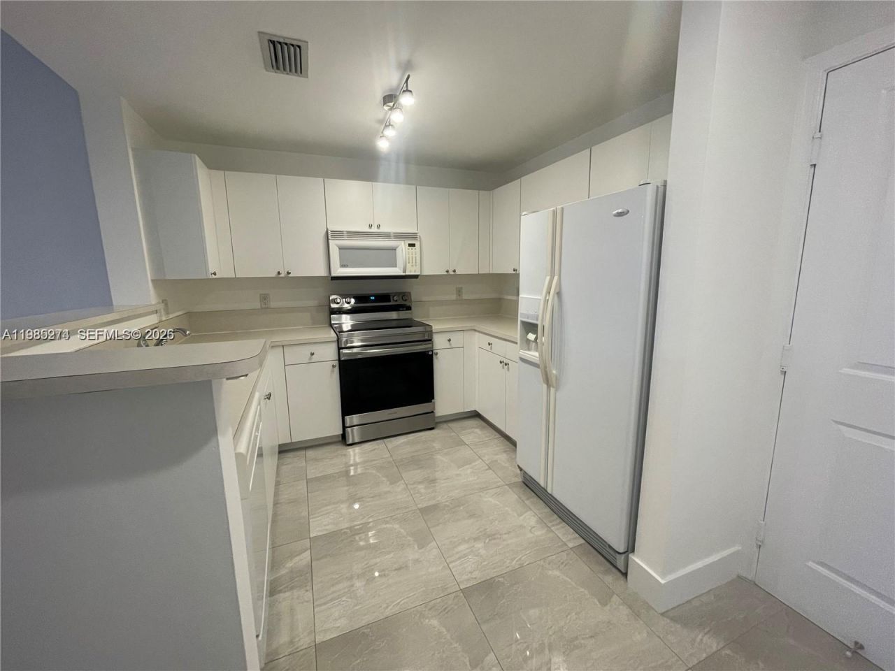 10 Aragon Ave, Unit 1412, Coral Gables, FL 33134 Photo
