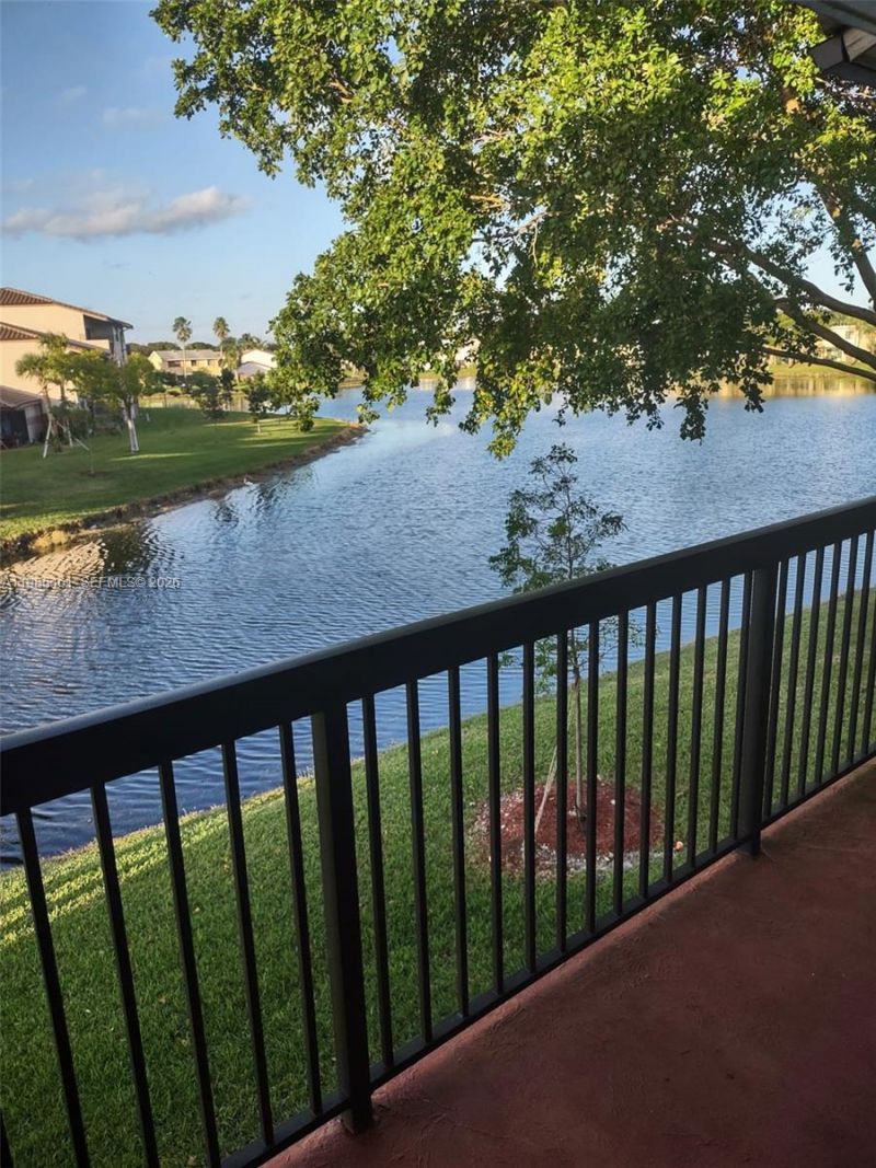 9831 Nob Hill Ct, Unit 9831, Sunrise, FL 33351 Photo