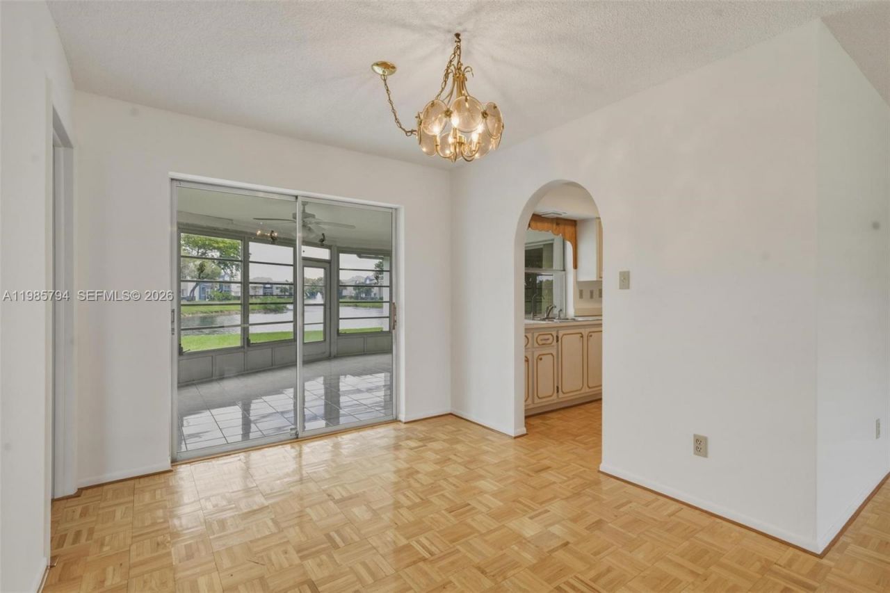 9306 NW 80th St, Tamarac, FL 33321 Photo