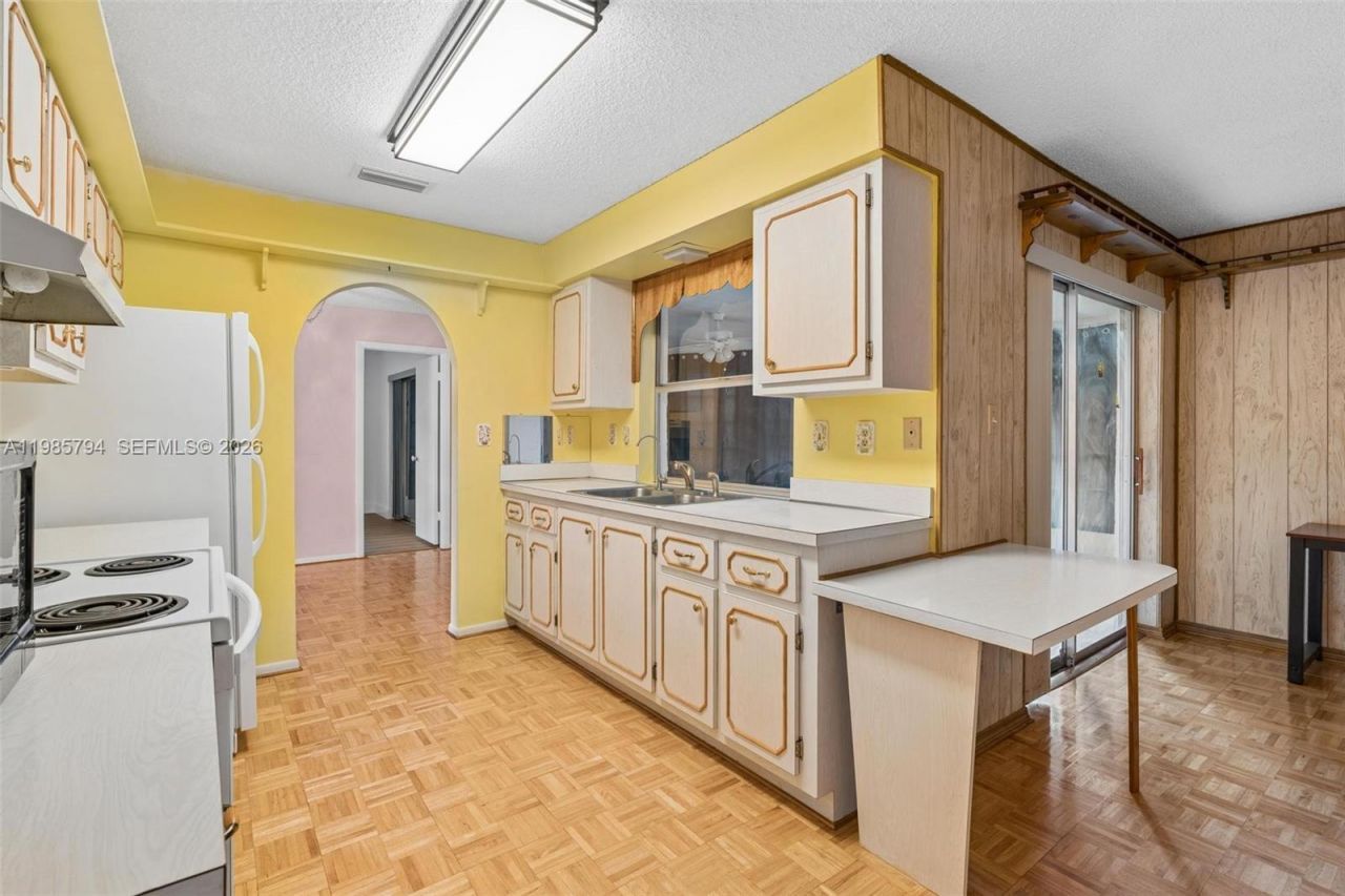 9306 NW 80th St , Tamarac, FL 33321 Photo