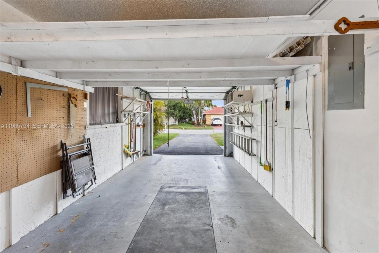 9306 NW 80th St , Tamarac, FL 33321 Photo