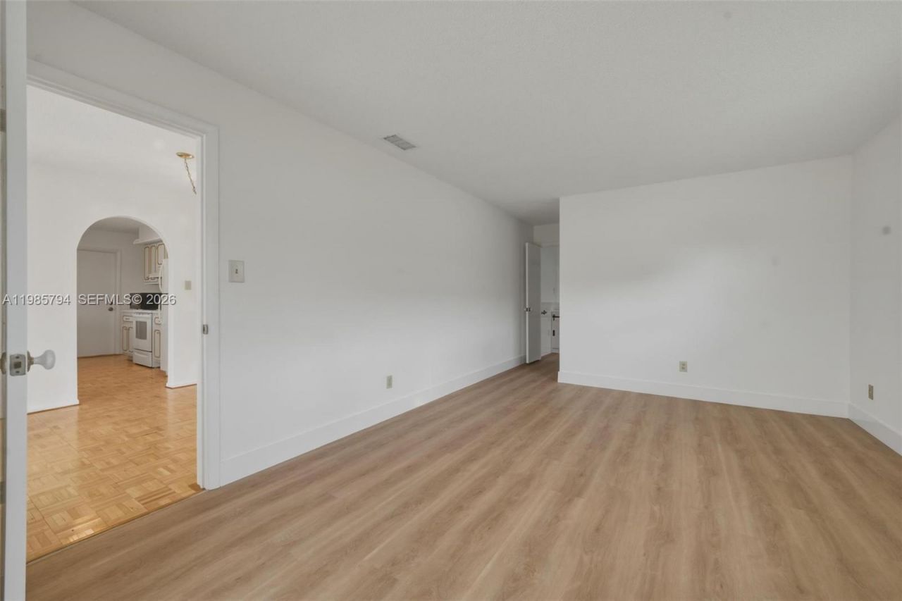 9306 NW 80th St, Tamarac, FL 33321 Photo