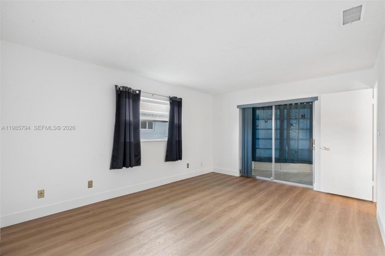 9306 NW 80th St , Tamarac, FL 33321 Photo