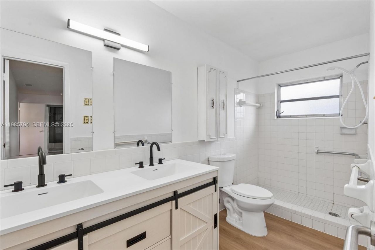 9306 NW 80th St , Tamarac, FL 33321 Photo