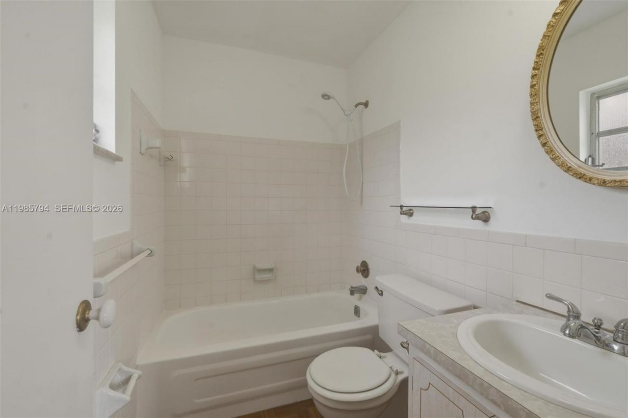 9306 NW 80th St, Tamarac, FL 33321 Photo