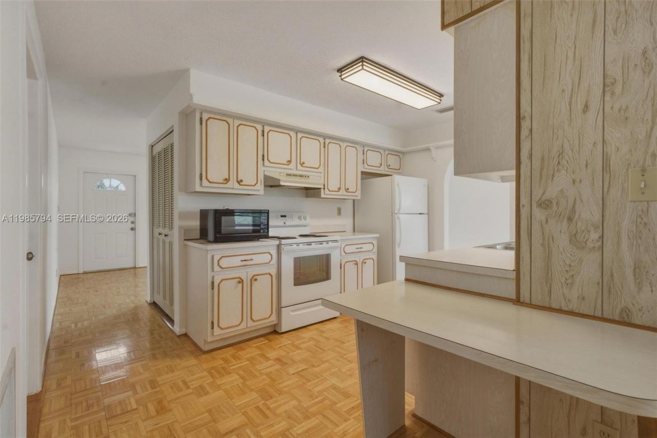 9306 NW 80th St, Tamarac, FL 33321 Photo