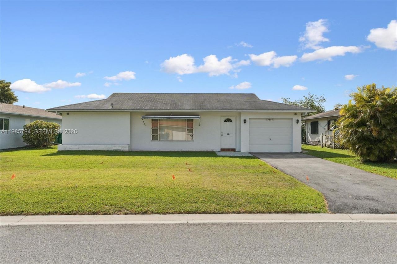 9306 NW 80th St, Tamarac, FL 33321 Photo