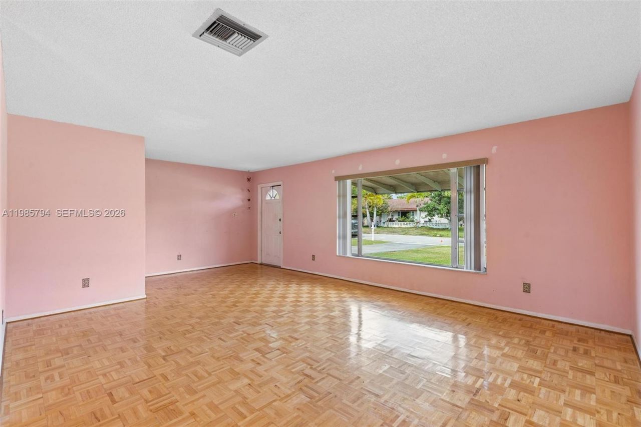 9306 NW 80th St , Tamarac, FL 33321 Photo