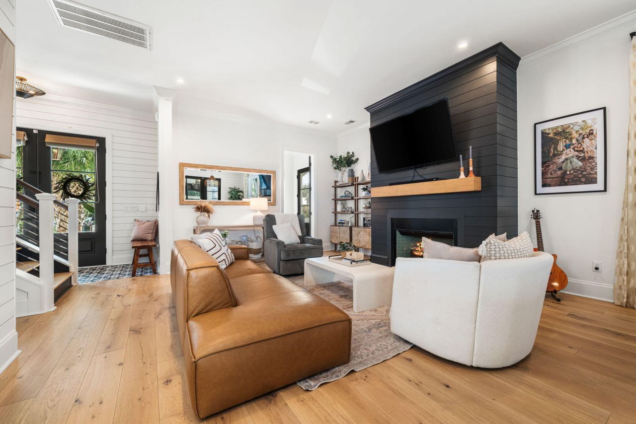 736 Atlantic Street Photo 10