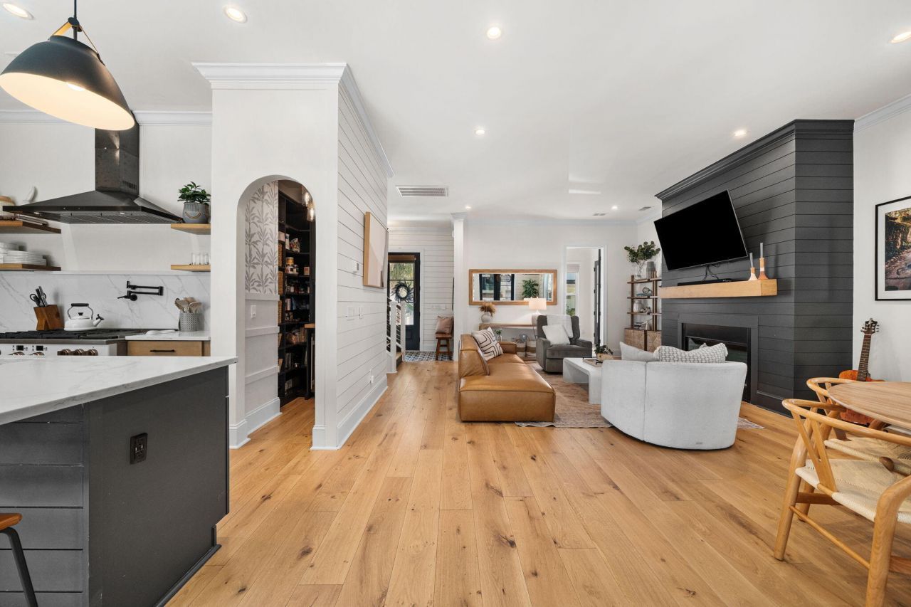 736 Atlantic Street Photo 11