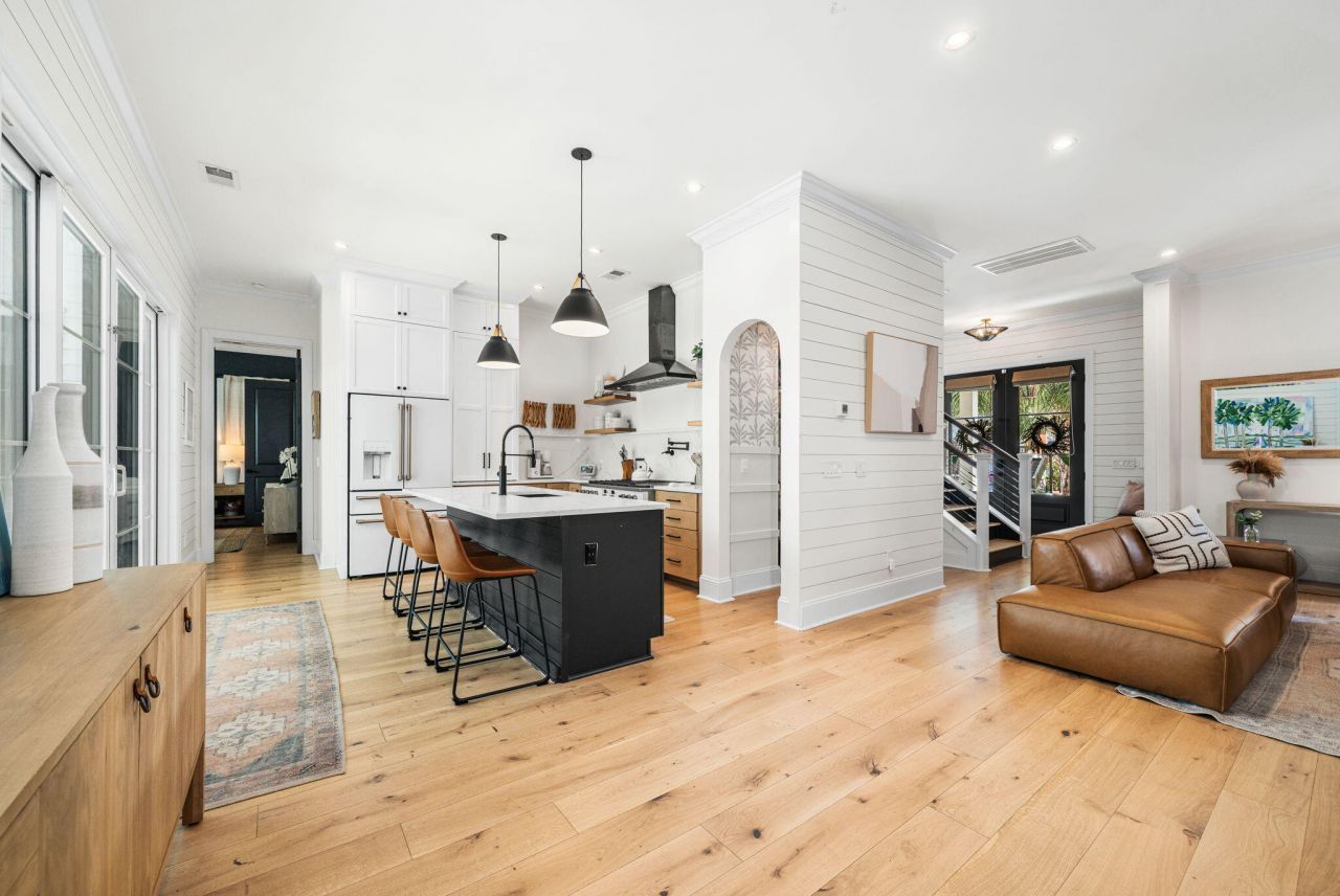 736 Atlantic Street Photo 13