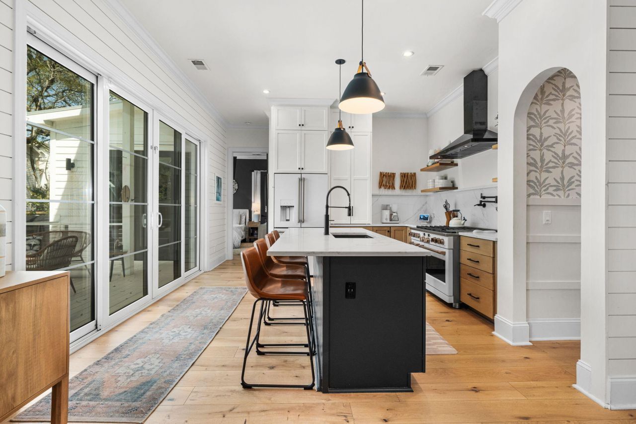 736 Atlantic Street Photo 15