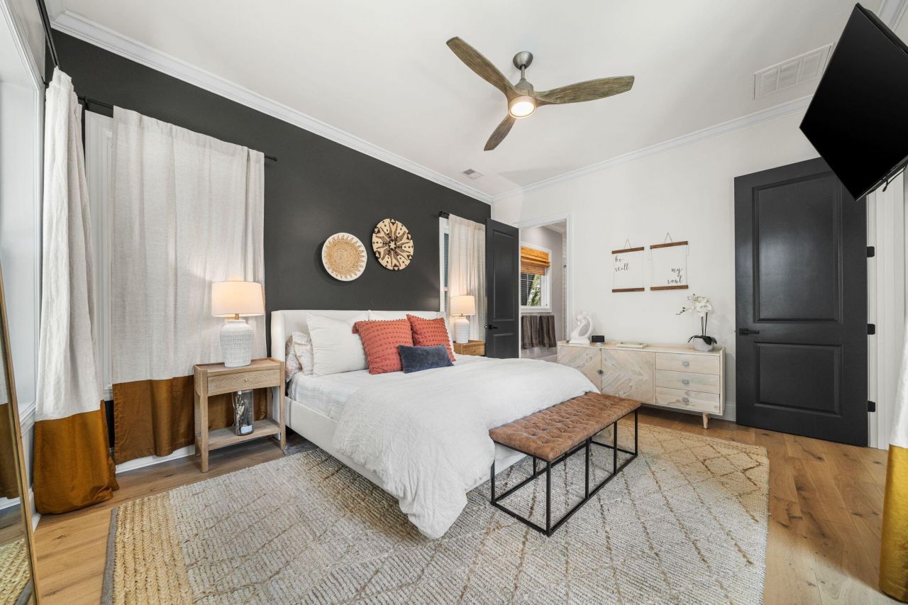 736 Atlantic Street Photo 24