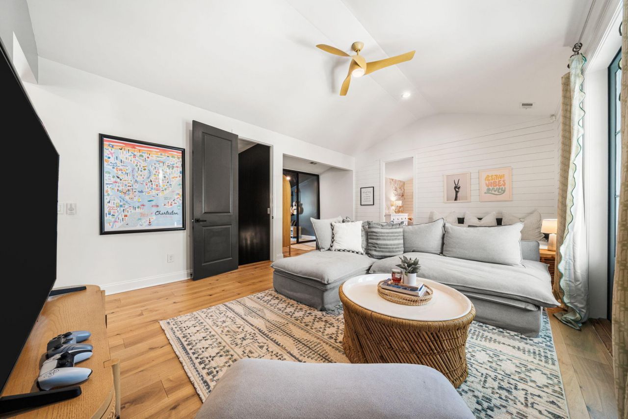 736 Atlantic Street Photo 37