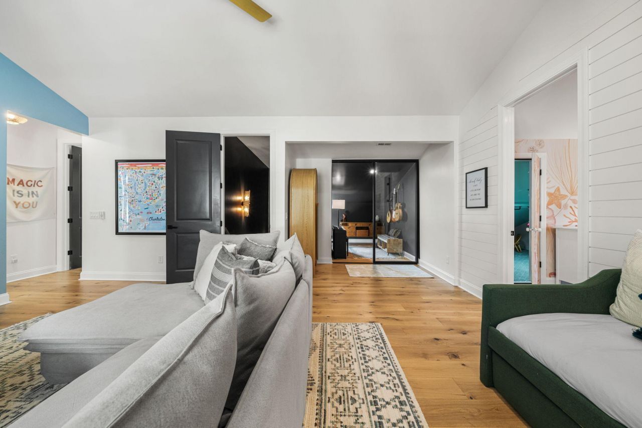 736 Atlantic Street Photo 39