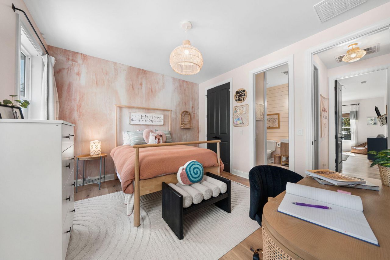 736 Atlantic Street Photo 44