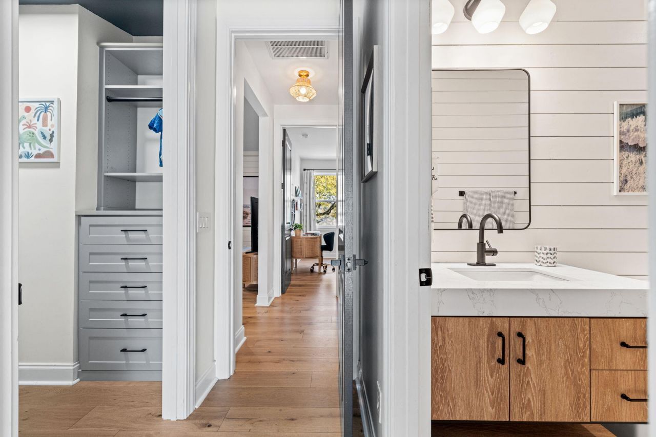 736 Atlantic Street Photo 49