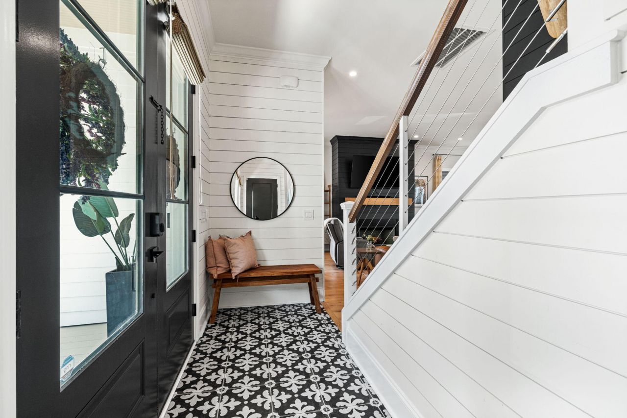 736 Atlantic Street Photo 5