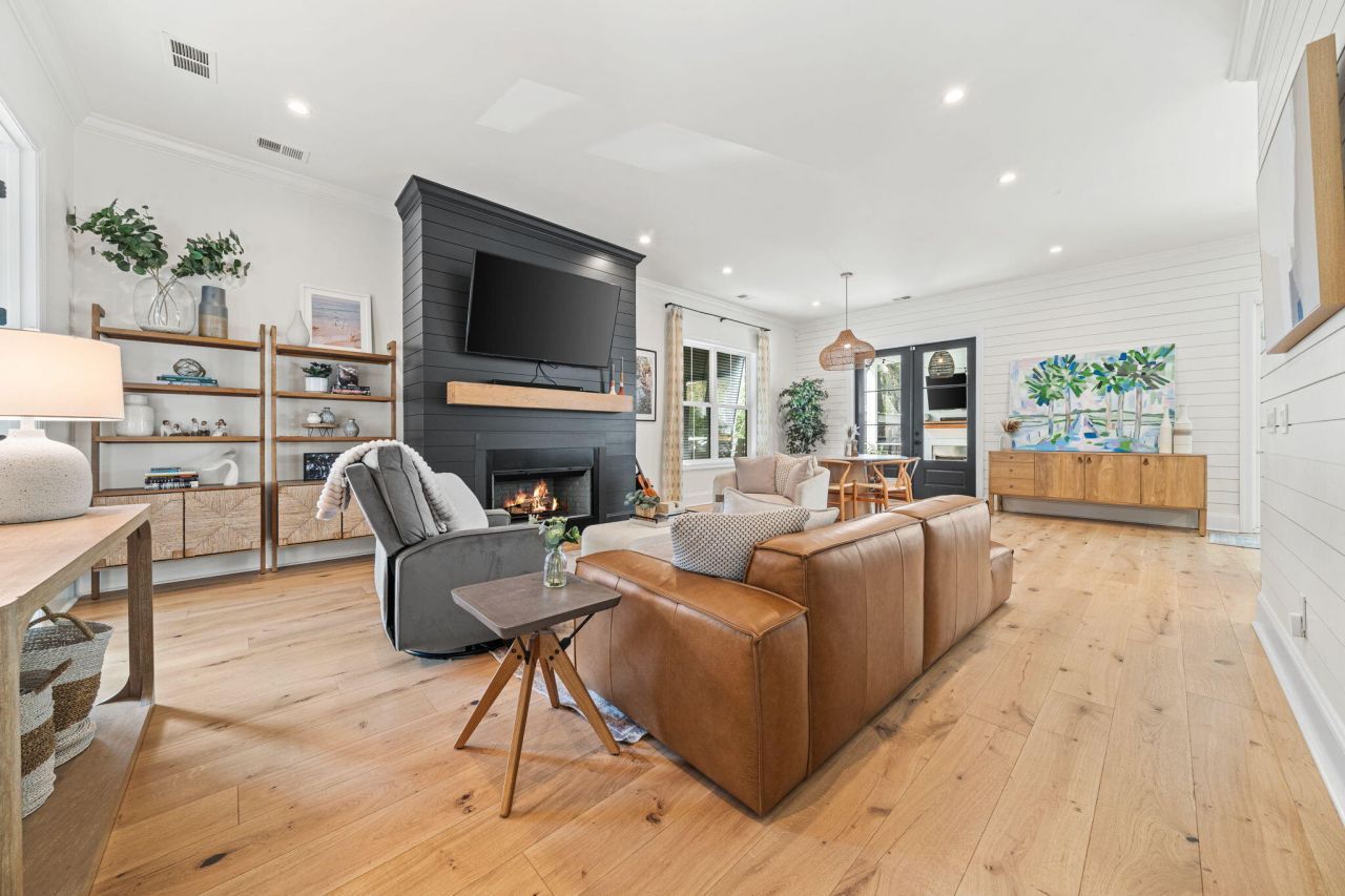 736 Atlantic Street Photo 7