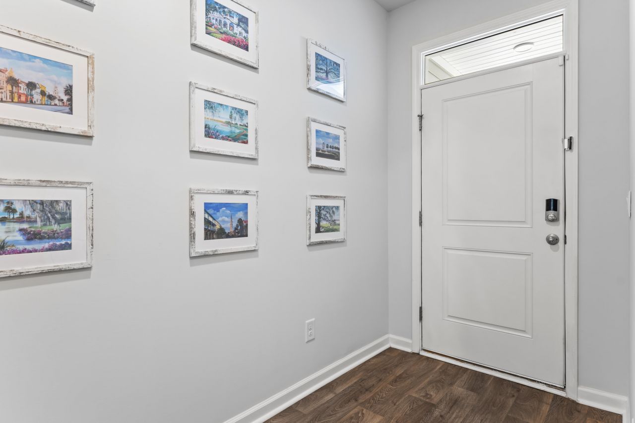 149 Lagoona Drive Photo 3