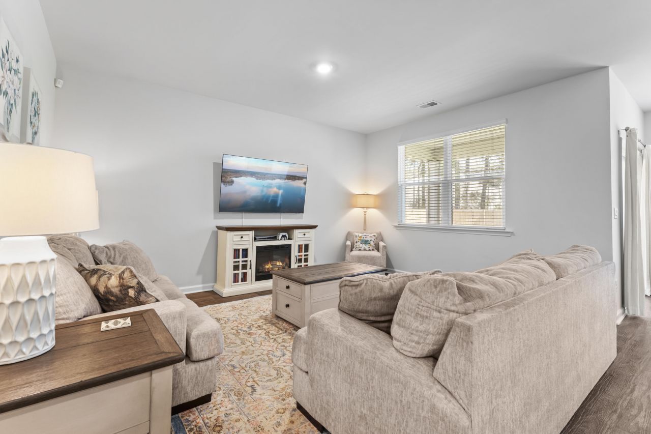 149 Lagoona Drive Photo 9