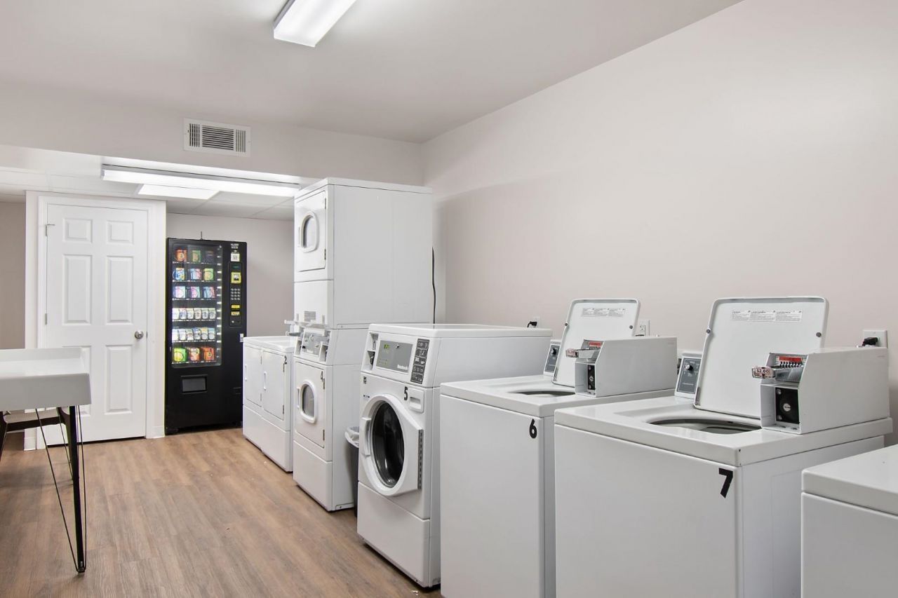 5905 South Kings Hwy.  Photo 32