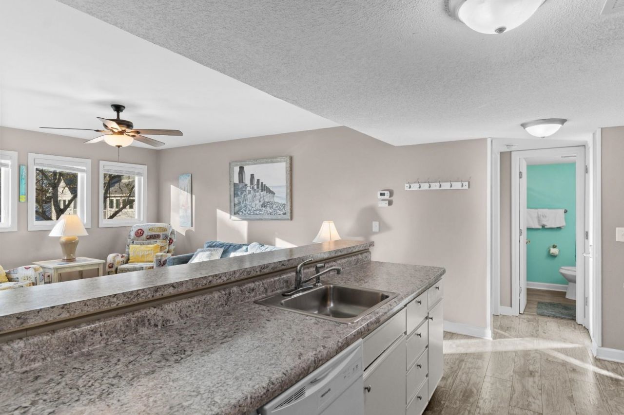 5905 South Kings Hwy.  Photo 5