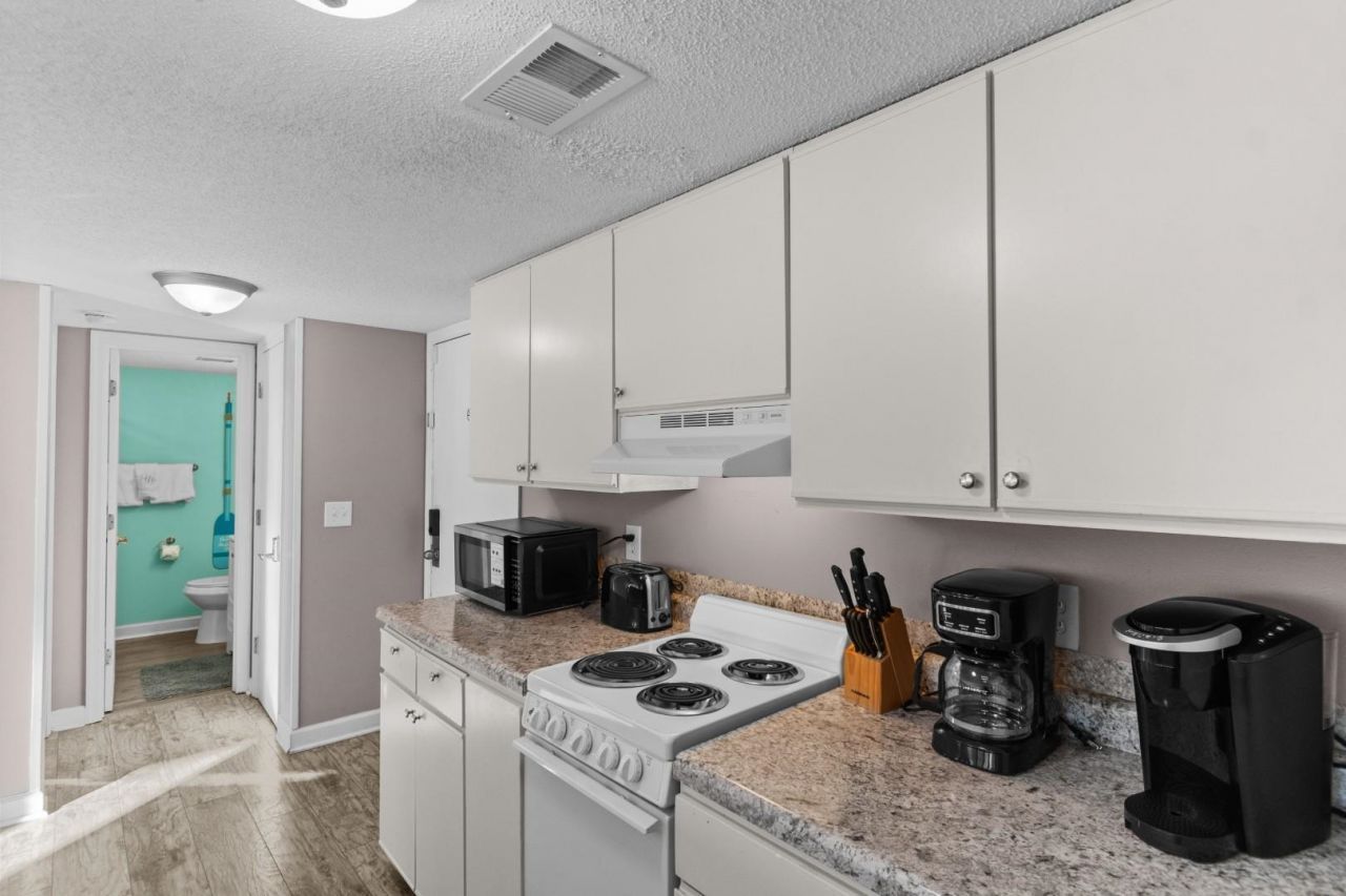 5905 South Kings Hwy.  Photo 6