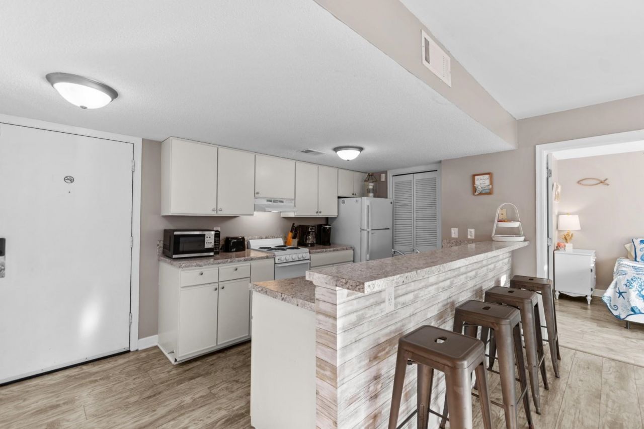 5905 South Kings Hwy.  Photo 7