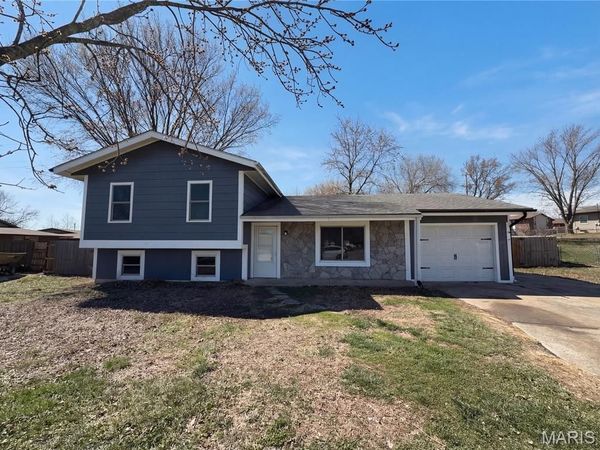 945 Countryside Drive , Troy, MO 63379