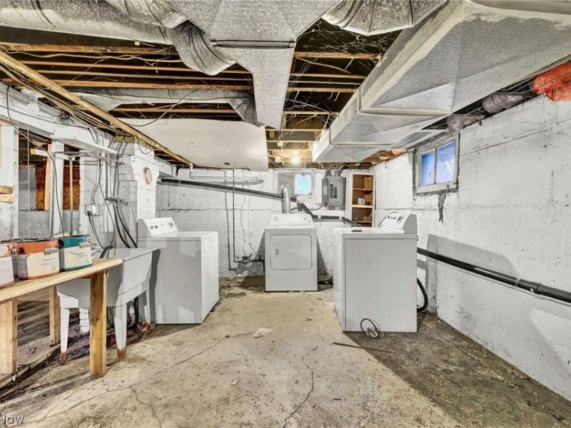 2129 E 30th Street , Lorain, OH 44055 Photo 22