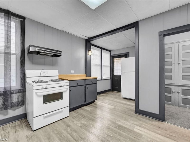 2129 E 30th Street , Lorain, OH 44055 Photo 6