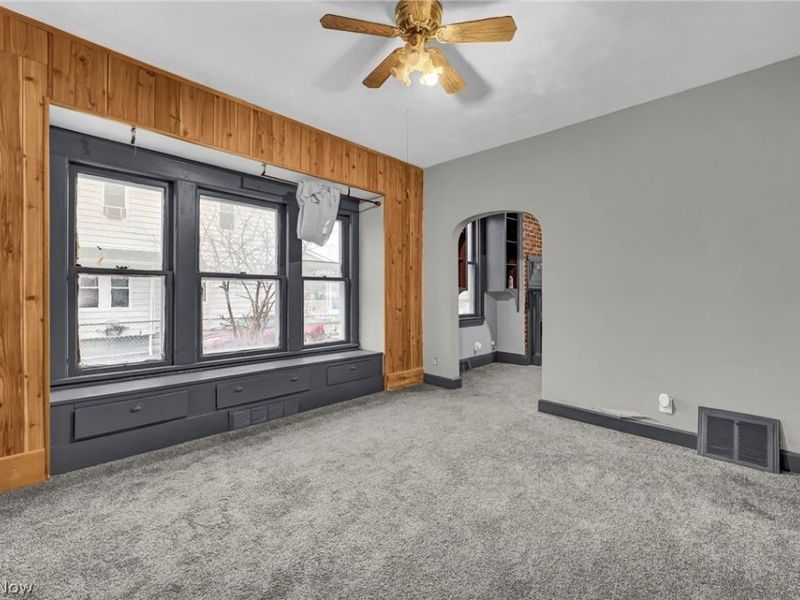 2129 E 30th Street , Lorain, OH 44055 Photo 8