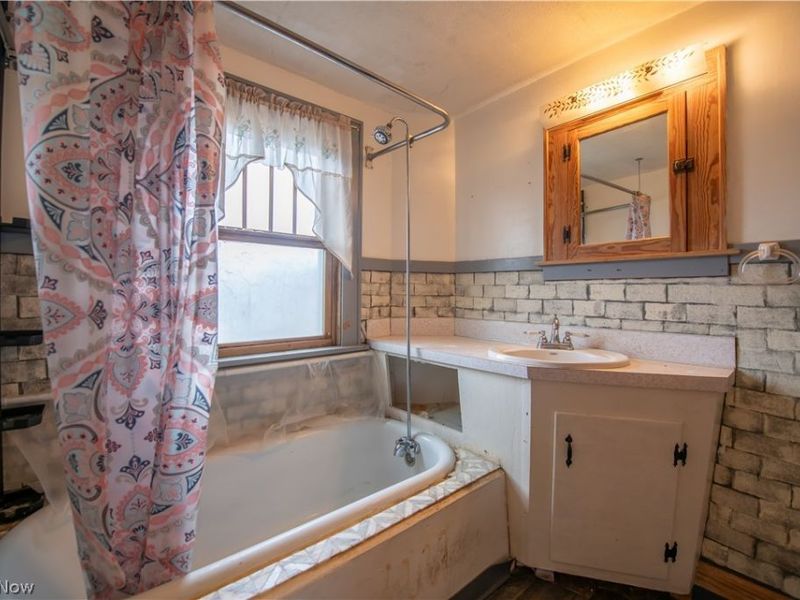 33 S Lincoln Avenue , Alliance, OH 44601 Photo 12