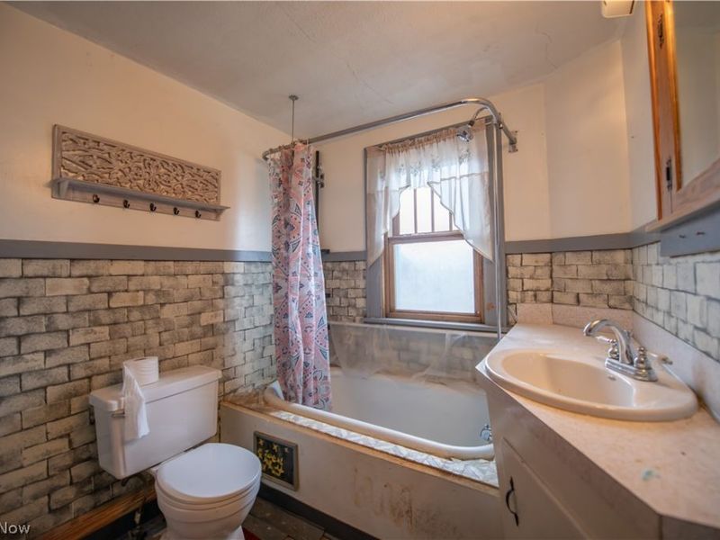 33 S Lincoln Avenue , Alliance, OH 44601 Photo 13